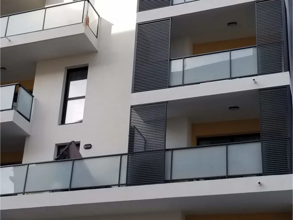 Fmi Pose De Fenetre Pvc Saint Laurent Du Var Amenagements Interieurs Et Exterieurs 10